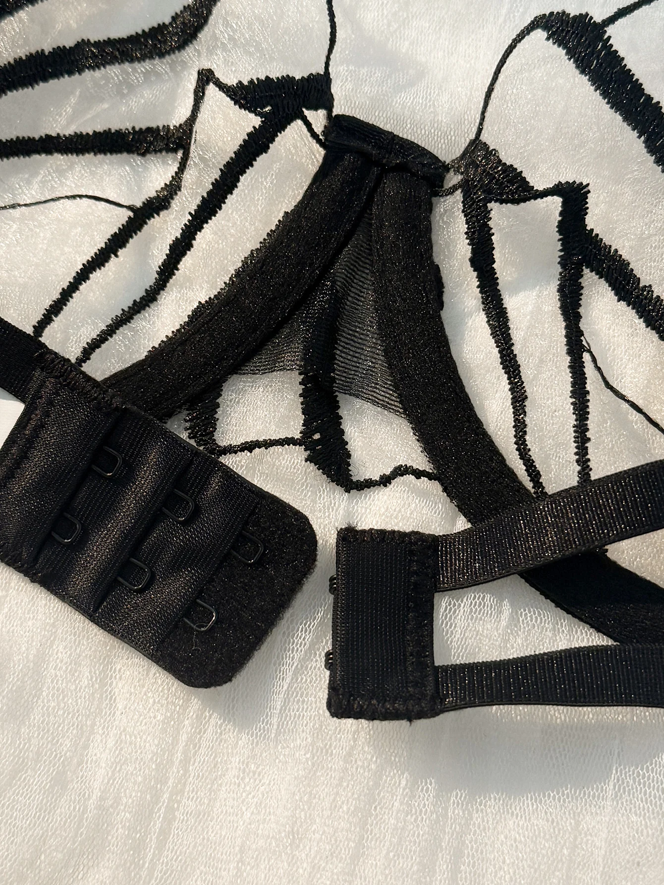 Ensemble de lingerie sexy en dentelle et maille transparente – Image 4