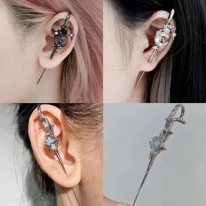 Boucles d'Oreilles Longues Gothiques Punk avec Pendentif Pointe et Chaînes
