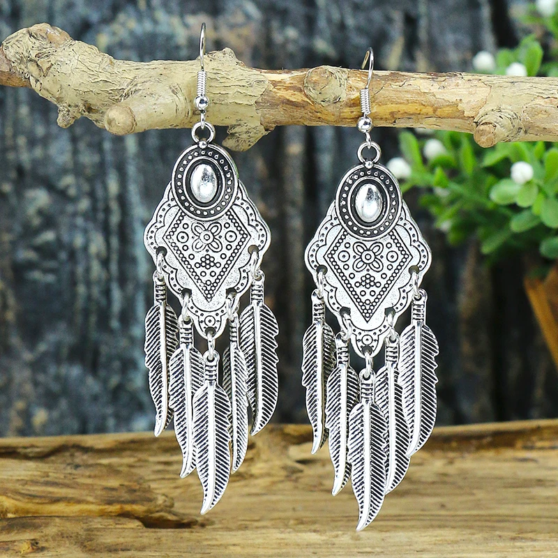 Boucles d'Oreilles Ethniques Vintage Fleur Métal Argenté – Image 3