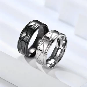 Bague Minimaliste en Acier Inoxydable avec Rainure