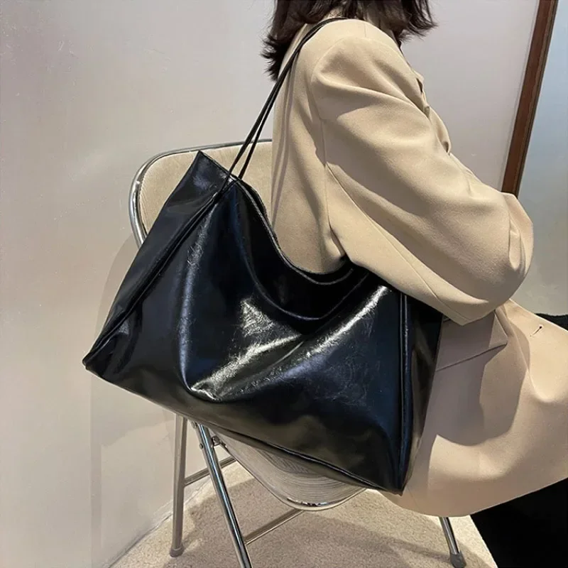 Sac seau rétro en cuir PU souple pour femme – Image 3